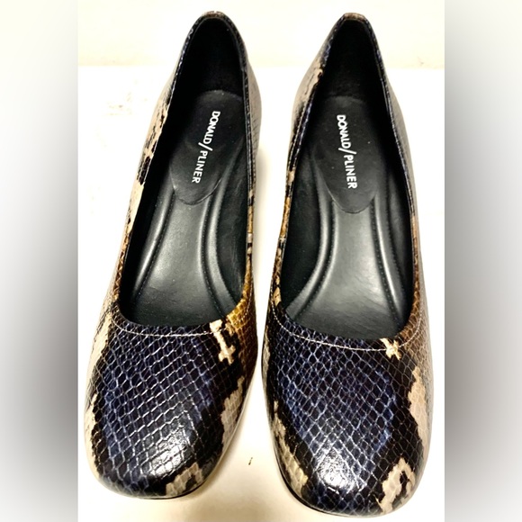 Donald J Pliner $218 Navy-Corin Snakeskin Blocked Heel Square toe Pump 7.5N - Picture 12 of 13